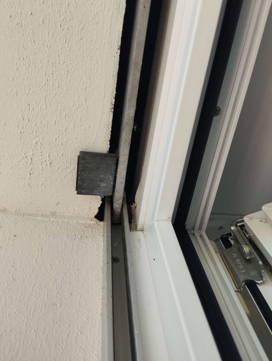 Bee nest at the house remove