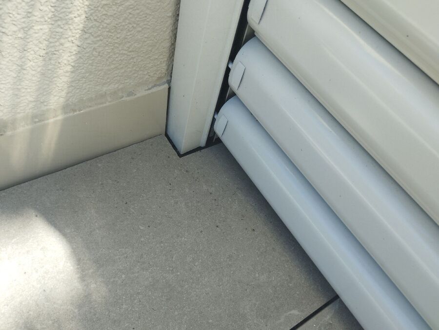 Bee nest at the house remove