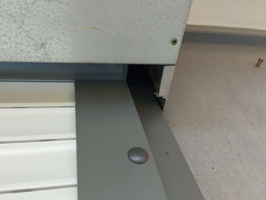 Bee nest at the house remove