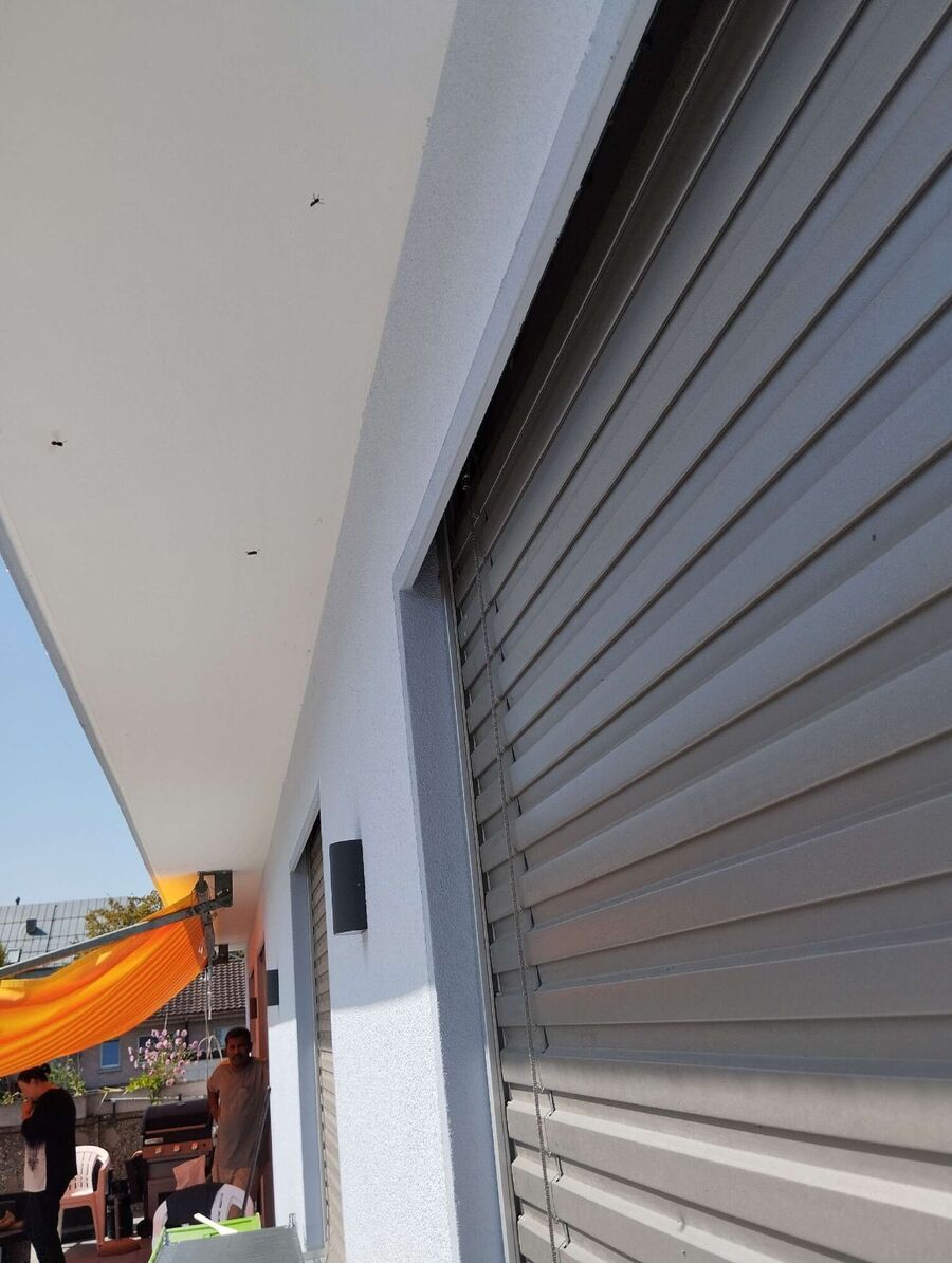 Bee nest at the house remove